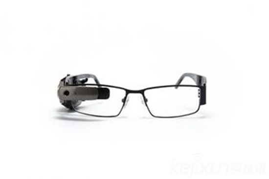 英特爾全新VR體驗:無線束縛融合互動