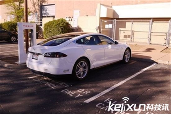 特斯拉遭遇資金危機 擬發行債券融資