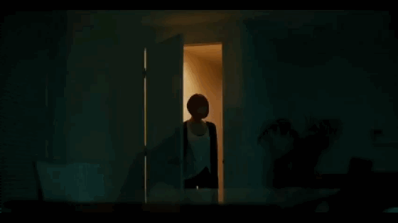 索尼又找出了新玩法 這次是在VR中使用手機(jī)