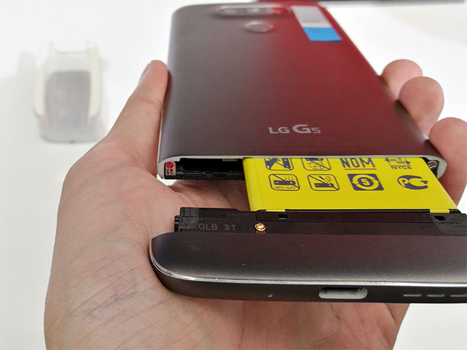 谷歌向左聯(lián)想向右 Moto Z模塊化手機(jī)路在何方?