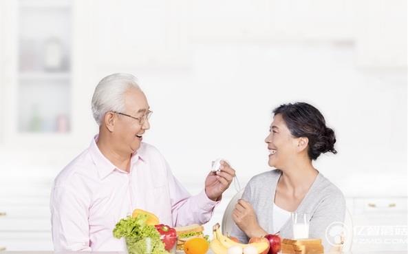 169元 小米定位電話開賣！防走丟 防遺落