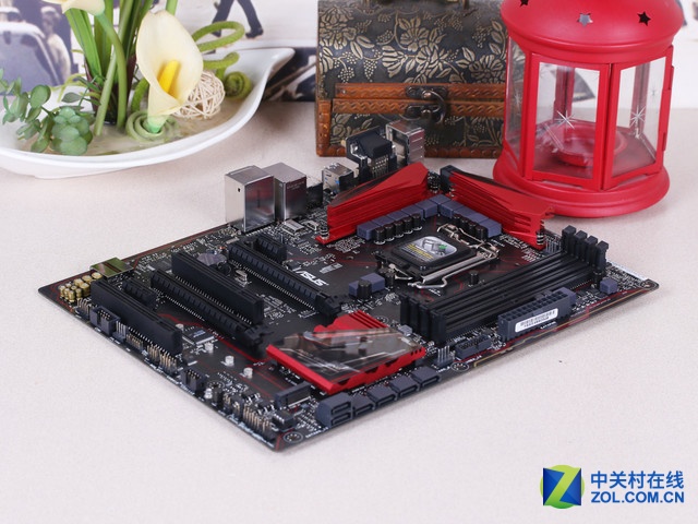 豪華大板 華碩B150 PRO GAMING 899元