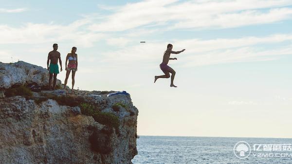 首款封閉式旋翼無人機發(fā)布 給你指尖放飛的體驗