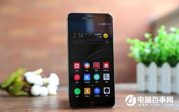 簡(jiǎn)約弧形天線設(shè)計(jì) nubia Z11 miniS圖賞