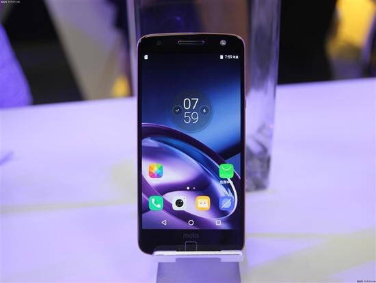 楊元慶:Moto將是聯想唯一的手機品牌