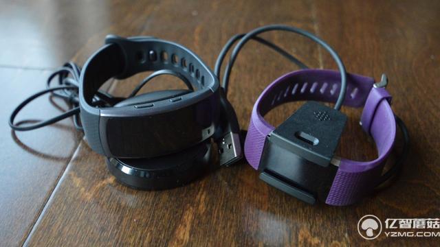 Gear Fit 2對比Fitbit Charge 2 誰更好用?