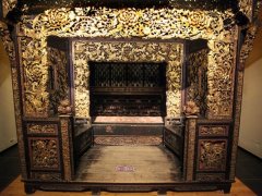 “天下第一床”驚現(xiàn)國內(nèi):滿眼望去全是黃金