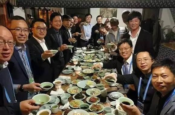 馬化騰/雷軍等IT大佬都參加晚宴 馬云為什么不去？