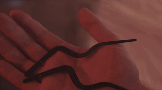 襯衫領子塌太猥瑣？戴上這個棍兒讓領子硬起來