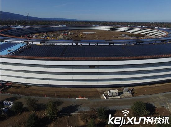 喬布斯生前設(shè)計蘋果總部大樓 形似飛船太陽能供電