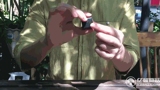 硬幣大小的防水相機 讓你從不同視角看世界