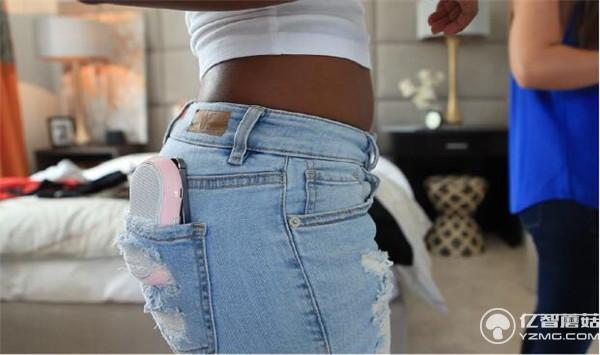 這款音箱可以貼在<a href=/mobile/ target=_blank class=infotextkey>手機</a>上，音效完美