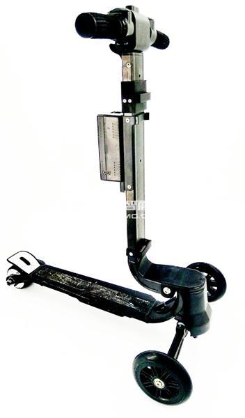 這不就是大媽買菜的神器?只不過帶個(gè)電動滑板車