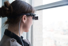 美國科技公司打造AR眼罩 幫助低視力患者恢復視力