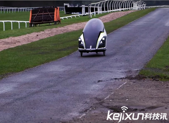 32年的等待 C5化身IRIS電動汽車重新面世