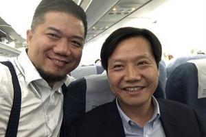 頭等艙網友經濟艙偶遇雷軍：被這一幕驚到了