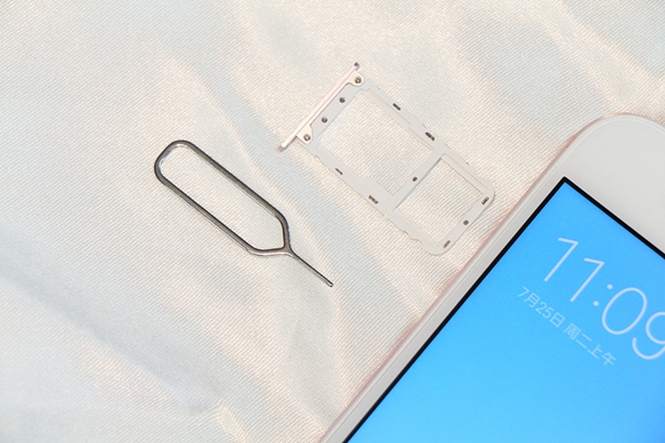 小米5X怎么裝卡/插卡 小米5X SIM卡安裝教程