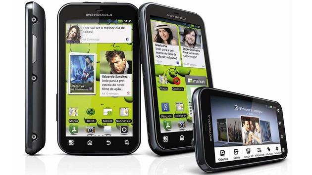 (Motorola Defy+)