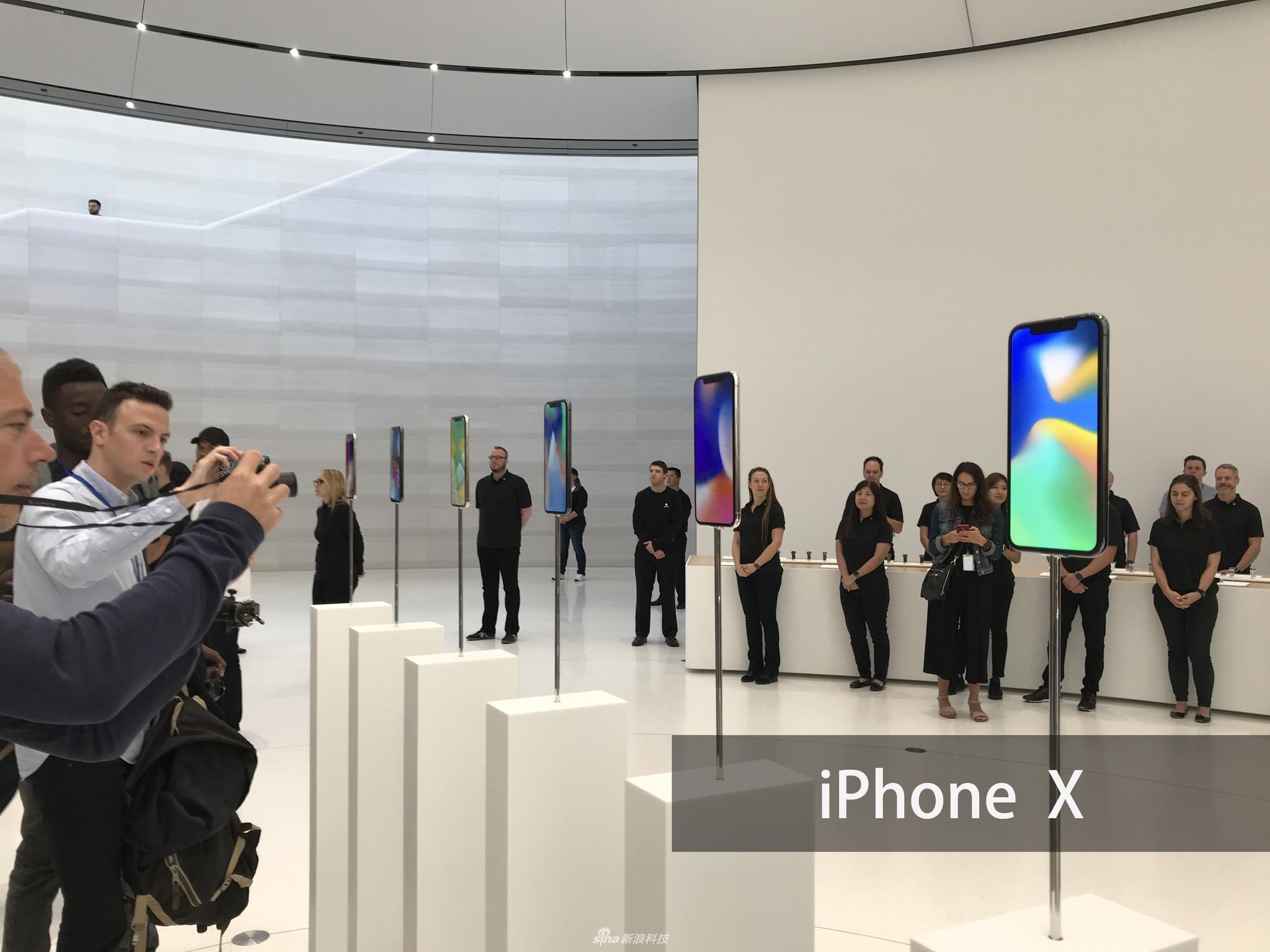 iPhoneX真機現場實拍圖賞 黑白版正面沒差別