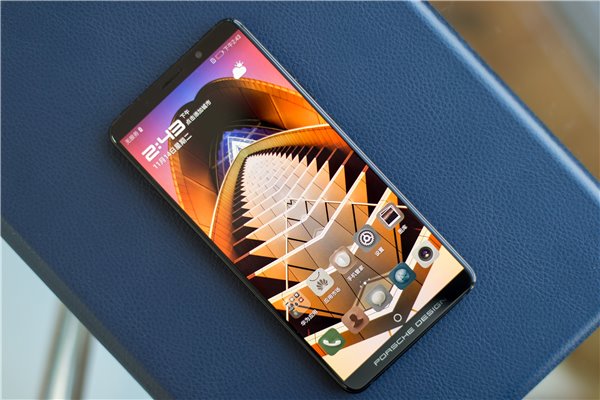 華為Mate10保時捷設計上手體驗:顏值超贊