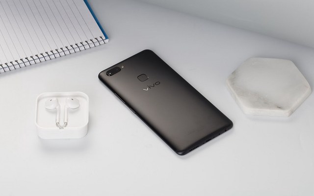 vivo X20Plus屏幕指紋版和X20Plus有什么區(qū)別 兩點不同哪個好？