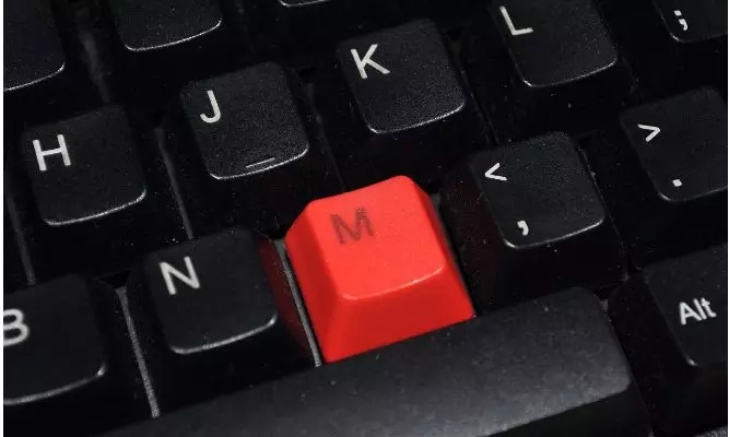 幾招輕松解決鍵盤油膩問題 鍵盤油膩怎么清洗?