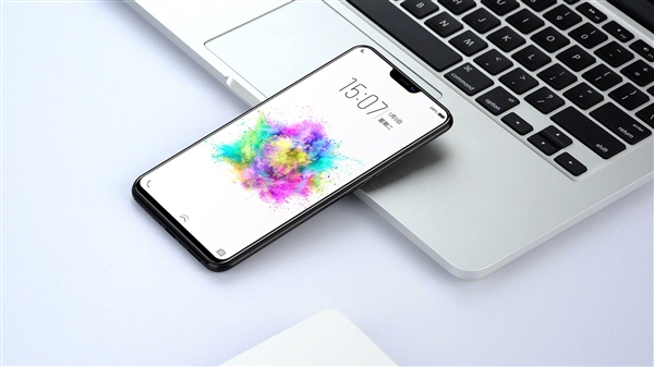 vivo X21正式發(fā)布:屏下指紋+新全面屏+驍龍660