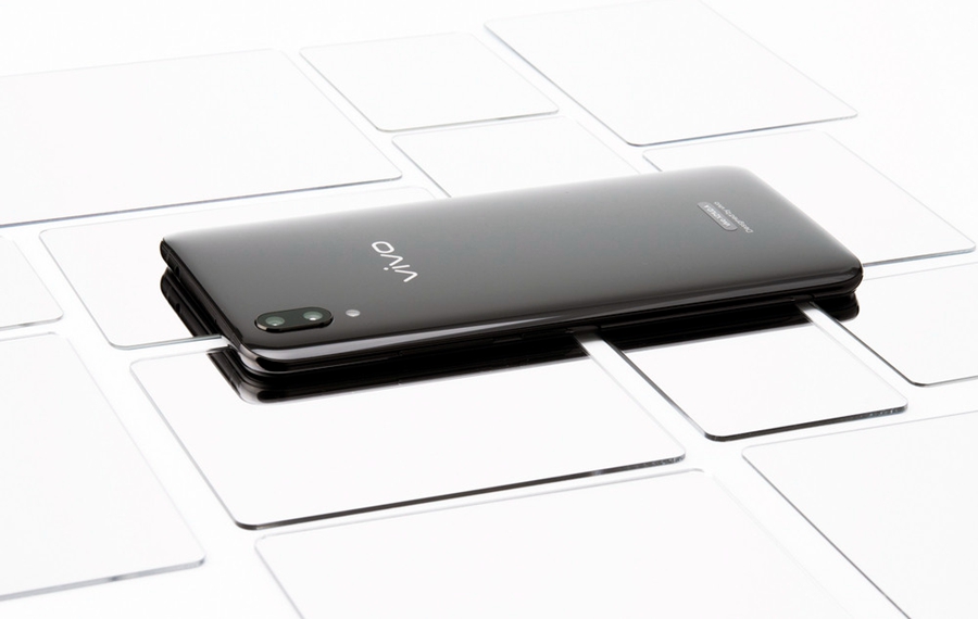 雙面玻璃質感回歸 vivo X21開箱圖賞