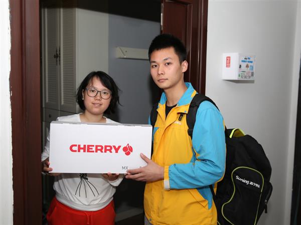 蘇寧418一小時戰報出爐:全渠道大增206%