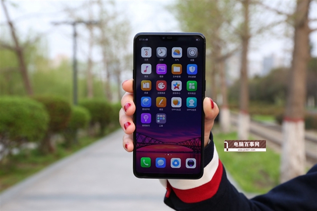 3K檔的熱門旗艦機 榮耀10和OPPO R15買哪個好?