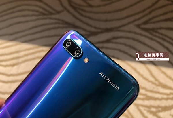 3K檔的熱門旗艦機(jī) 榮耀10和OPPO R15買哪個(gè)好?