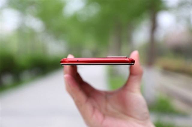 OPPO R15夢鏡版值得買嗎?OPPO R15夢鏡版評測