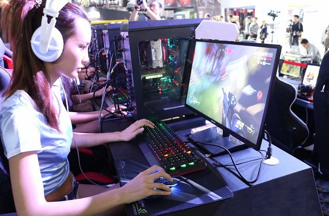 6000元電競游戲電腦配置推薦  六核獨(dú)顯帶顯示器