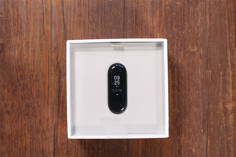 續航超20天!小米手環3評測:大屏幕+50米防水