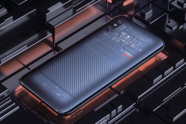 小米8透明探索版和小米8哪個好？小米8對比透明探索版區別