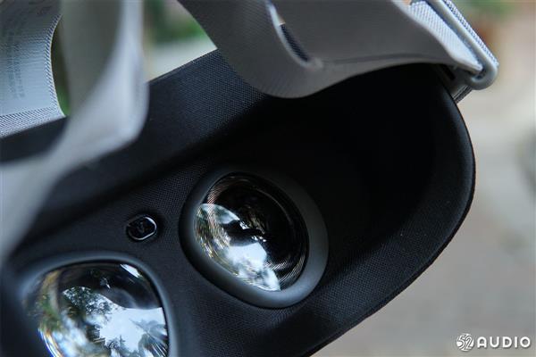 小米VR一體機(jī)體驗(yàn):全景音效 巨幕影院