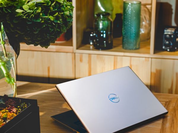 企業辦公首選:輕薄、高效的八代酷睿戴爾Vostro成就5000