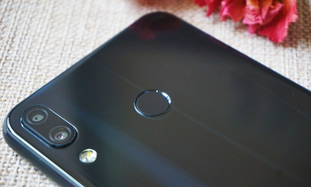 聯想Z5配置怎么樣 聯想Z5參數與真機圖賞