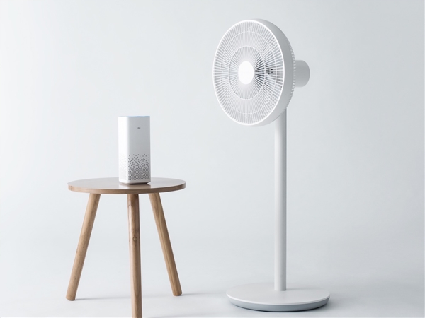 智米自然風(fēng)風(fēng)扇發(fā)布:支持小愛(ài)/內(nèi)置電池續(xù)航20小時(shí)