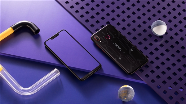 榮耀Play正式發布:首發GPU Turbo技術,1999元起