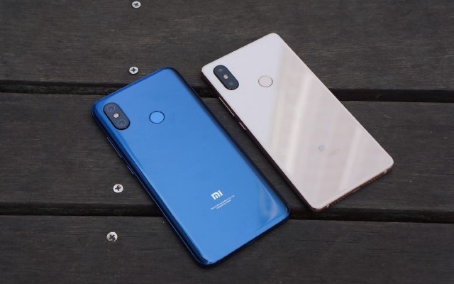 小米8和小米8 SE對(duì)比圖賞 外觀哪個(gè)好看?