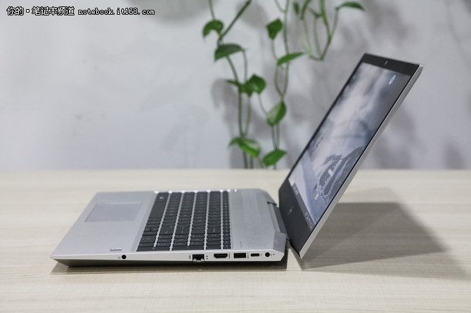 八代酷睿+專業顯卡 惠普戰99商務本評測