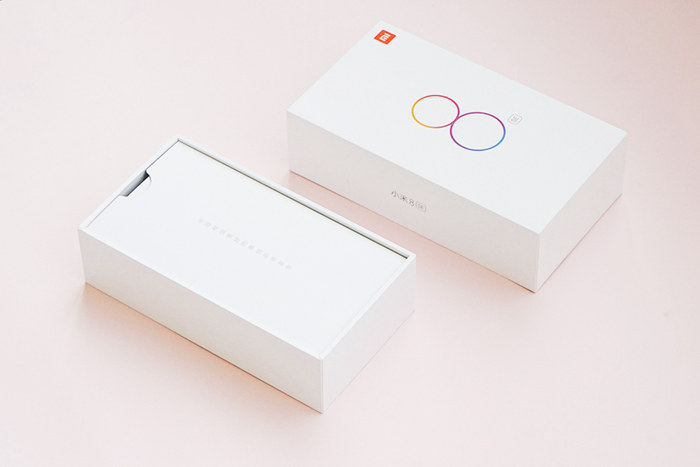 小米8 SE紅色好看嗎?小米8 SE亮紅色開箱圖賞