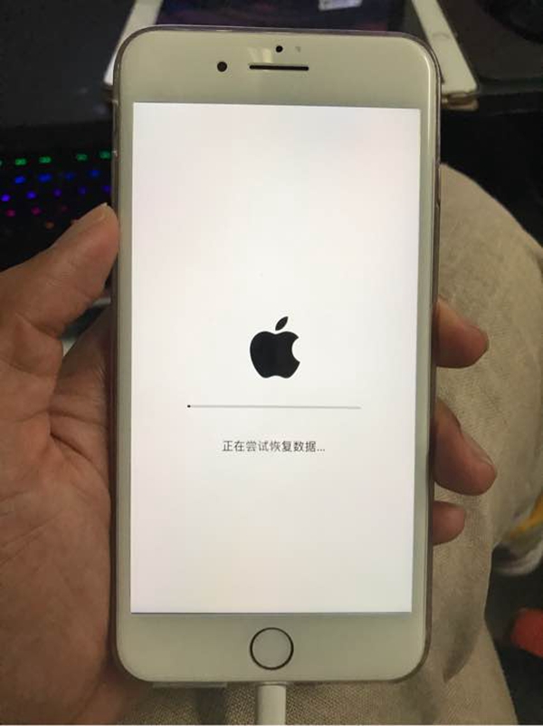 中招了嗎?iOS12降級至iOS11.4出現正在嘗試恢復數據怎么辦?