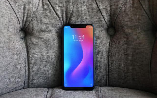 小米8遭網(wǎng)友猛烈吐槽 為什么還賣(mài)得那么好？