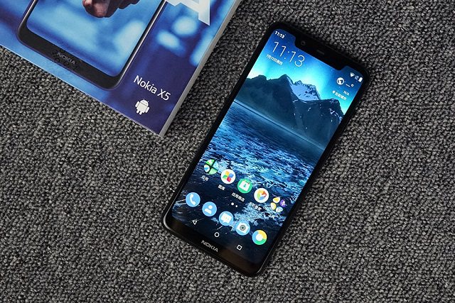 諾基亞X5全面屏手機,售價999元起 更具性價比