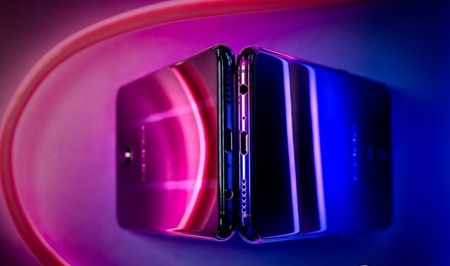 OPPO R17全面評(píng)測(cè) OPPO又一次“激進(jìn)”爆發(fā)