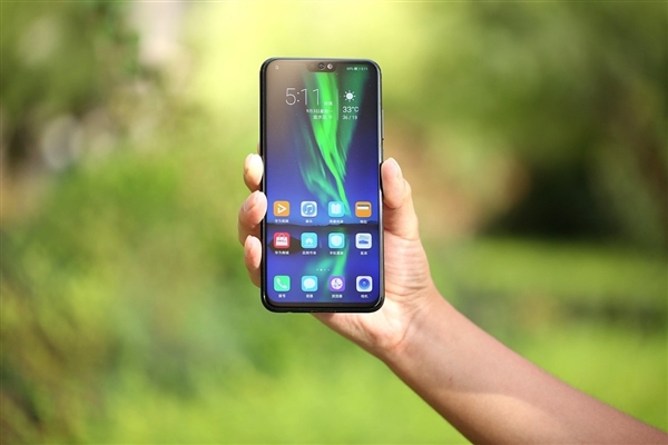 榮耀8X今日正式全網(wǎng)首銷:搭載麒麟710 售價1399元起