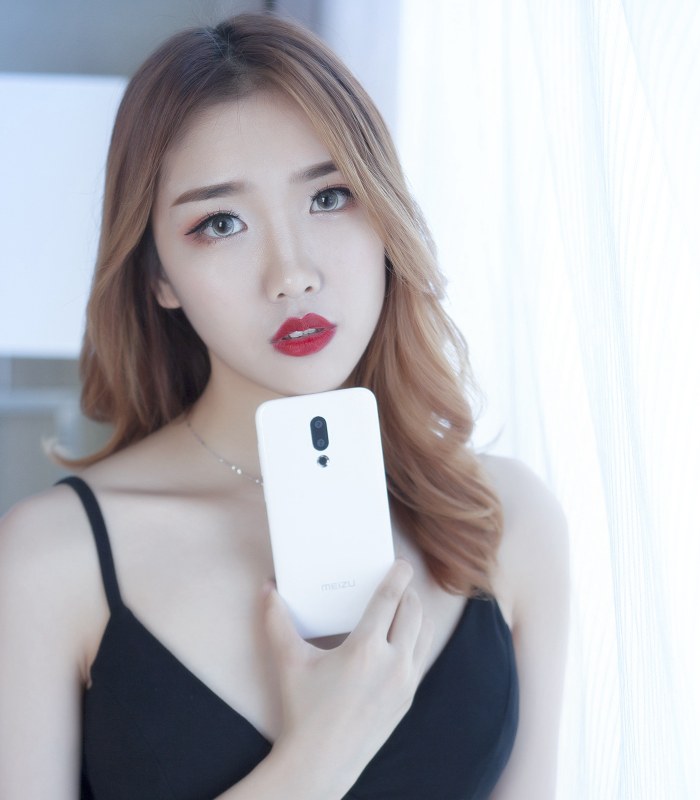 魅族16X汝窯白美女圖賞 手機真美人更美！(4/10)