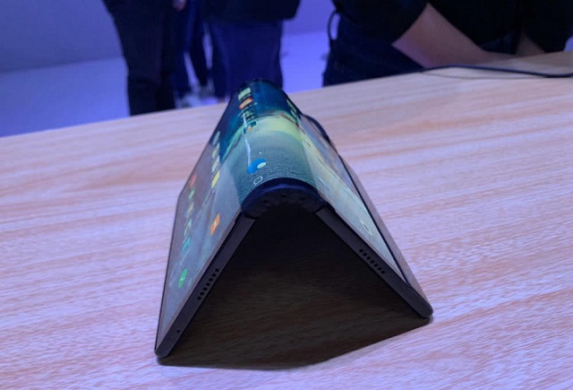 全球首款折疊屏手機FlexPai發布:搭載驍龍8150 售價9千起!